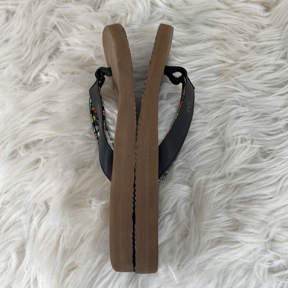 Flojos Ladies' Brown & Black Flip Flop Lightweight Thong Sandals Size 6 - Picture 8 of 10